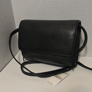 Wilsons Leather Sleek Functional Black Leather Crossbody Bag NWT